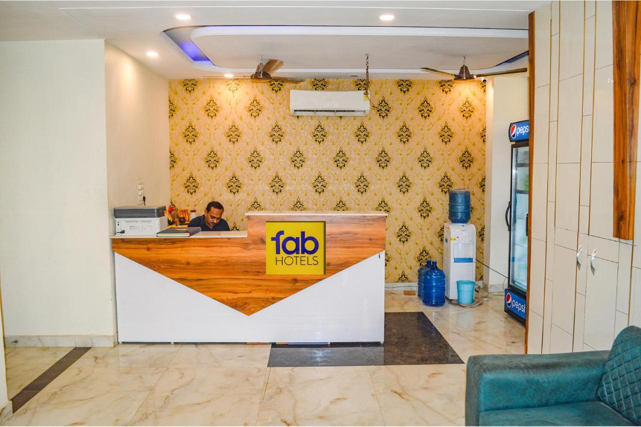 Fabhotel The Golf Inn Нойда Екстер'єр фото