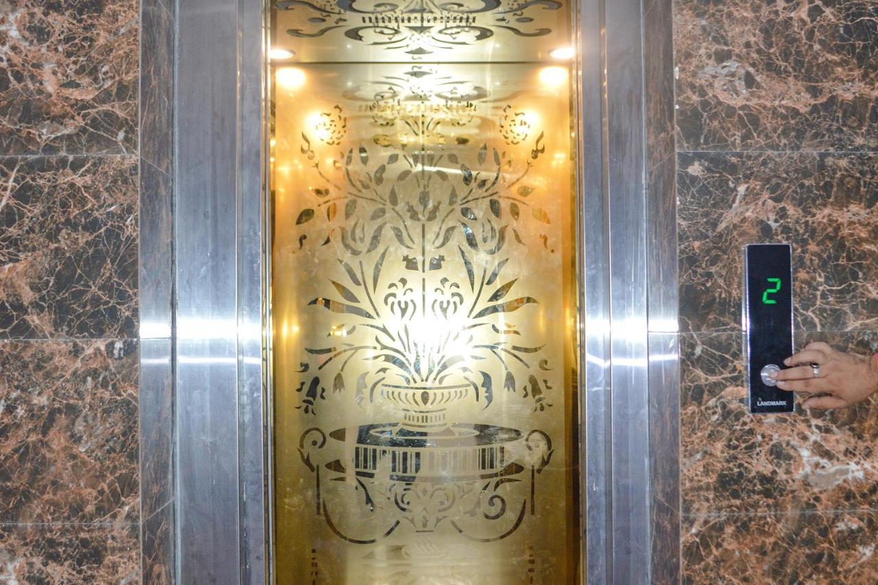 Fabhotel The Golf Inn Нойда Екстер'єр фото